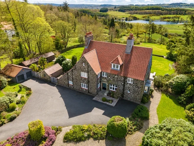 House Houston Road in Kilmacolm