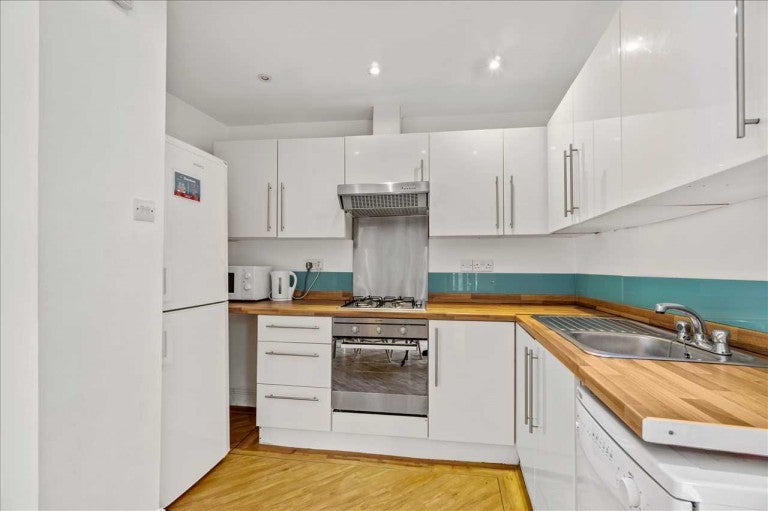 Flat Houndiscombe Road in Plymouth