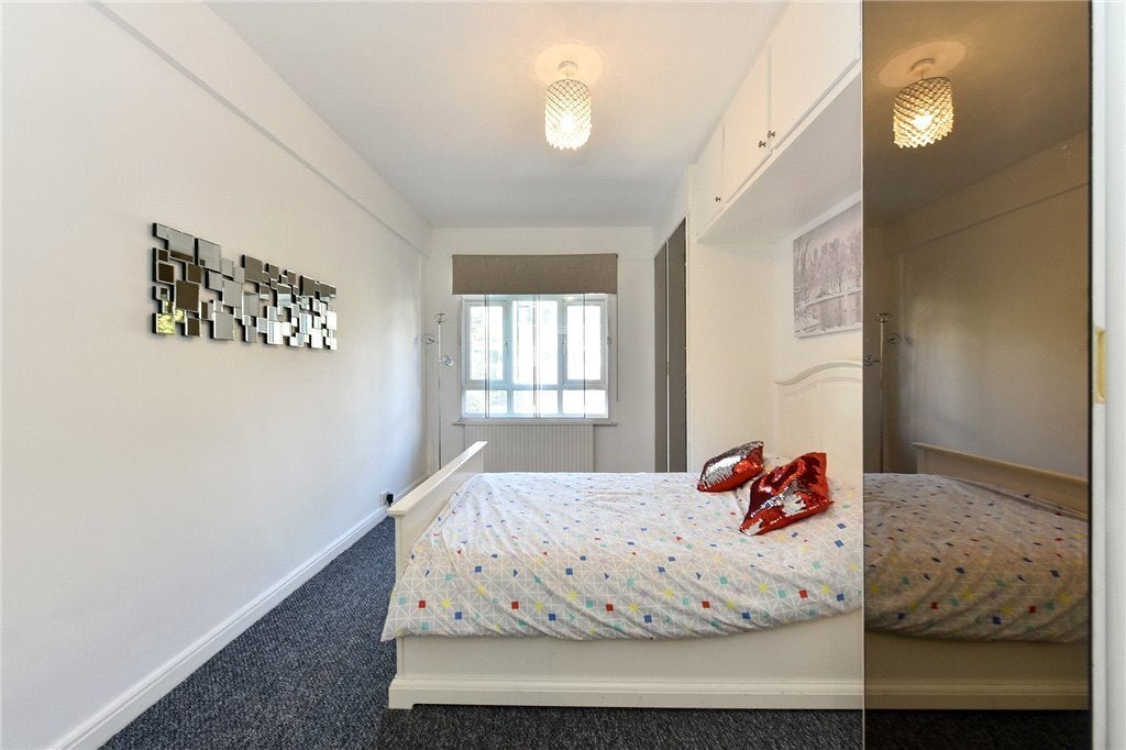 Flat Portsea Place in City of Westminster