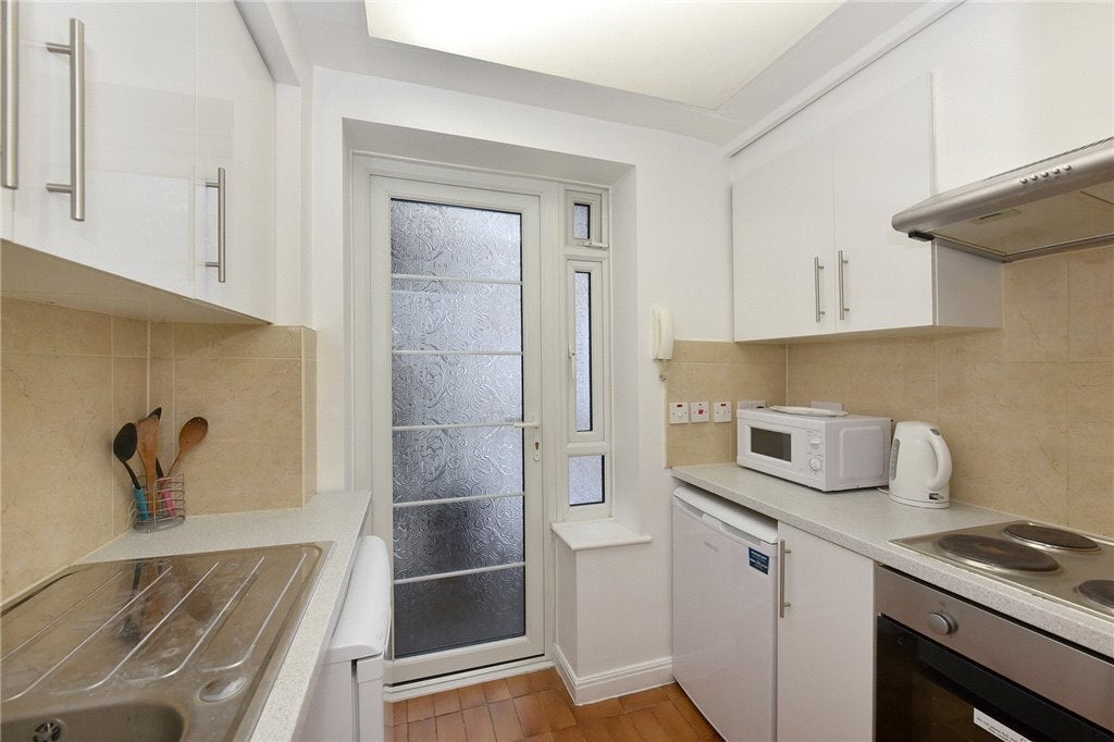 Flat Portsea Place in City of Westminster