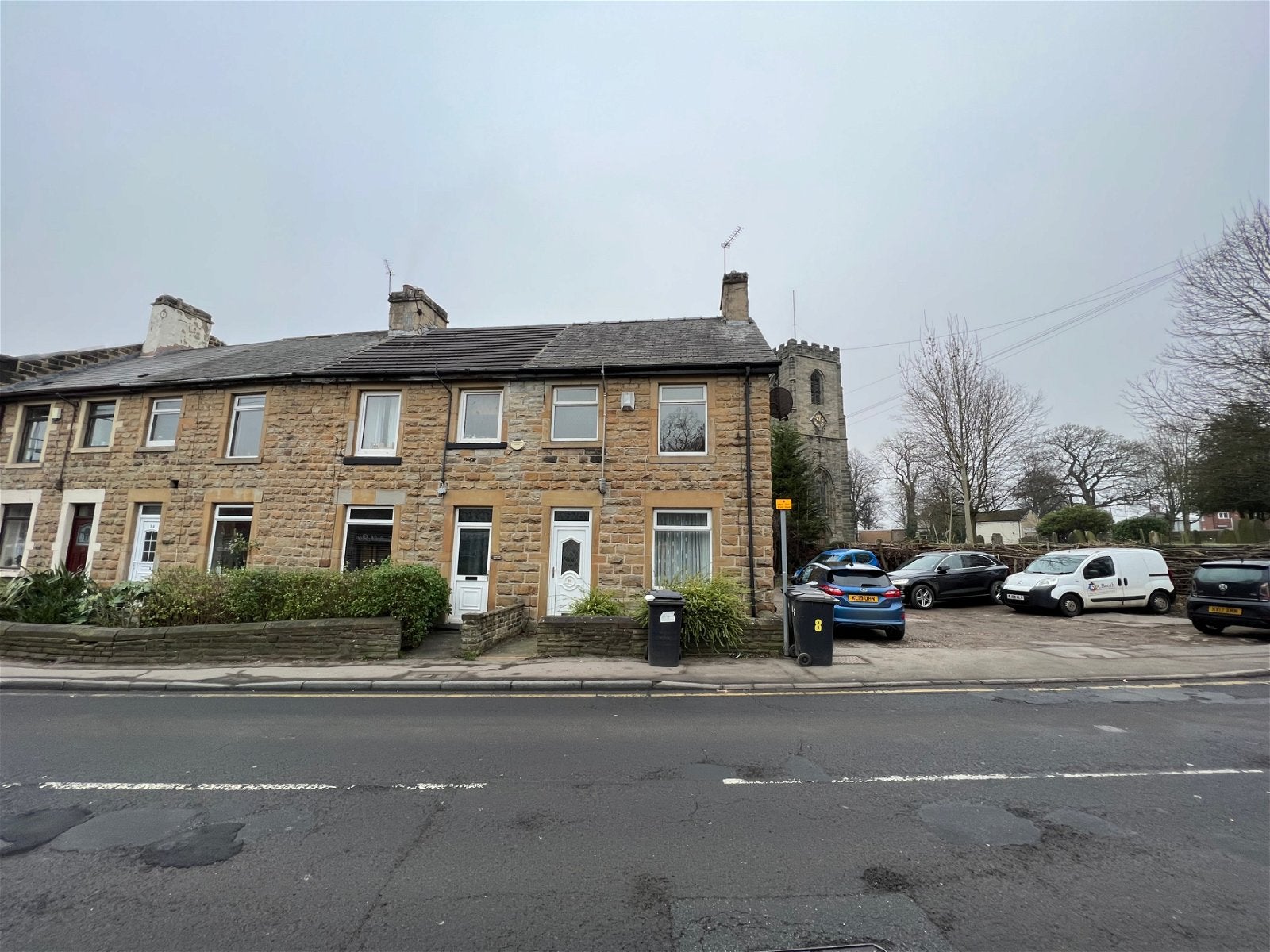 House Churchfield Lane in Barnsley