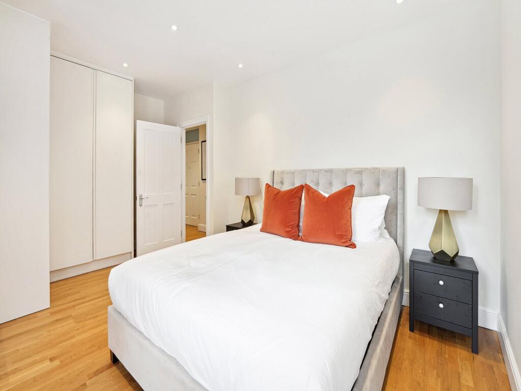 Flat Sydenham Road in Greater London