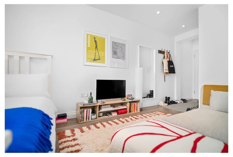 Flat Friern Park in Greater London