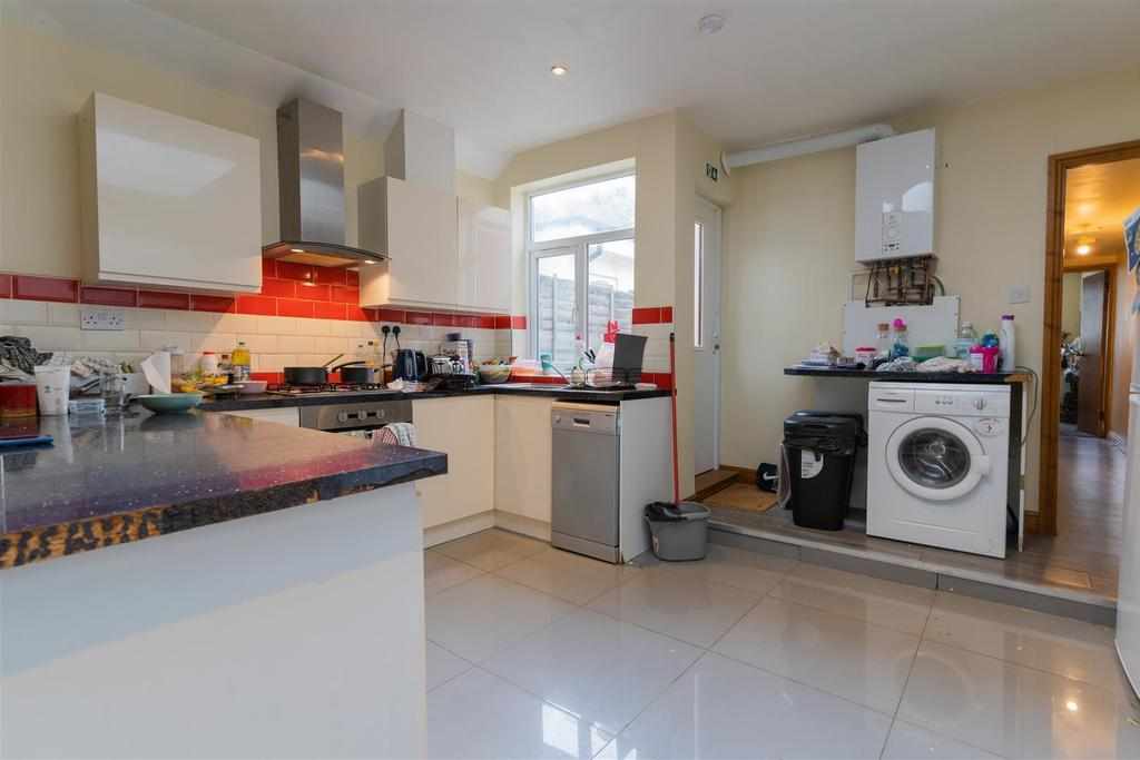 Flat Tiverton Road in Birmingham