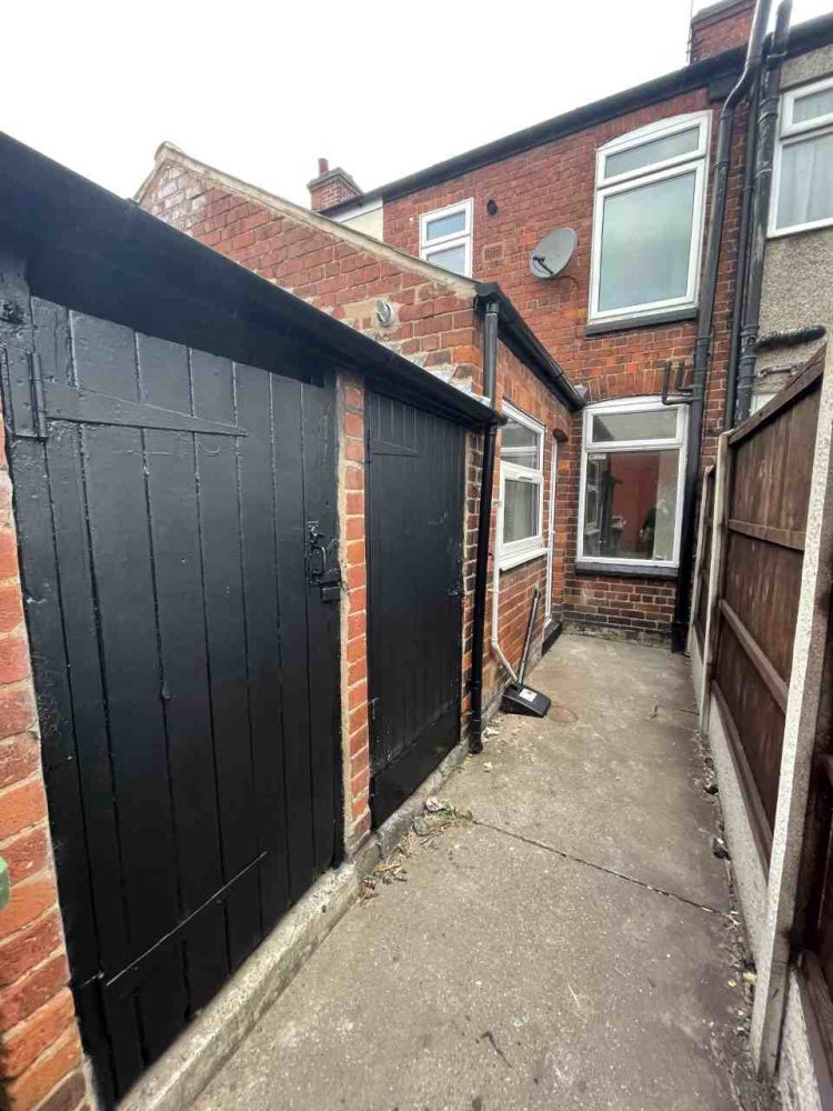 House Howard Road in Mansfield Woodhouse