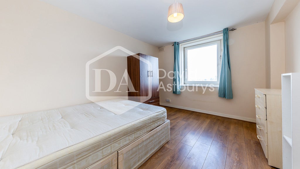 Flat Carlton Vale in Greater London
