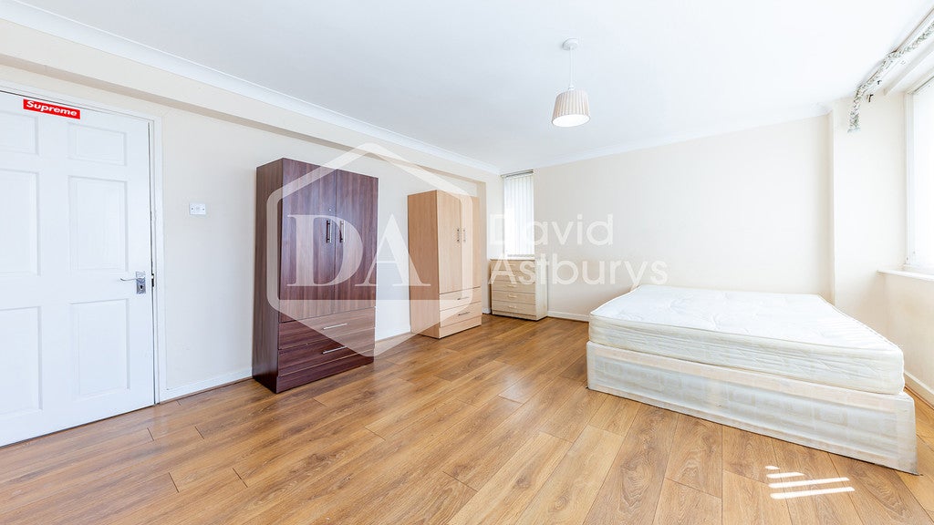 Flat Carlton Vale in Greater London