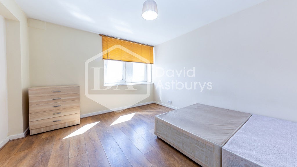 Flat Carlton Vale in Greater London