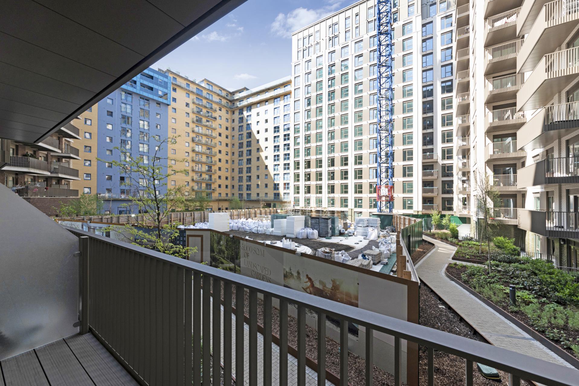 Flat Western Gateway in Greater London