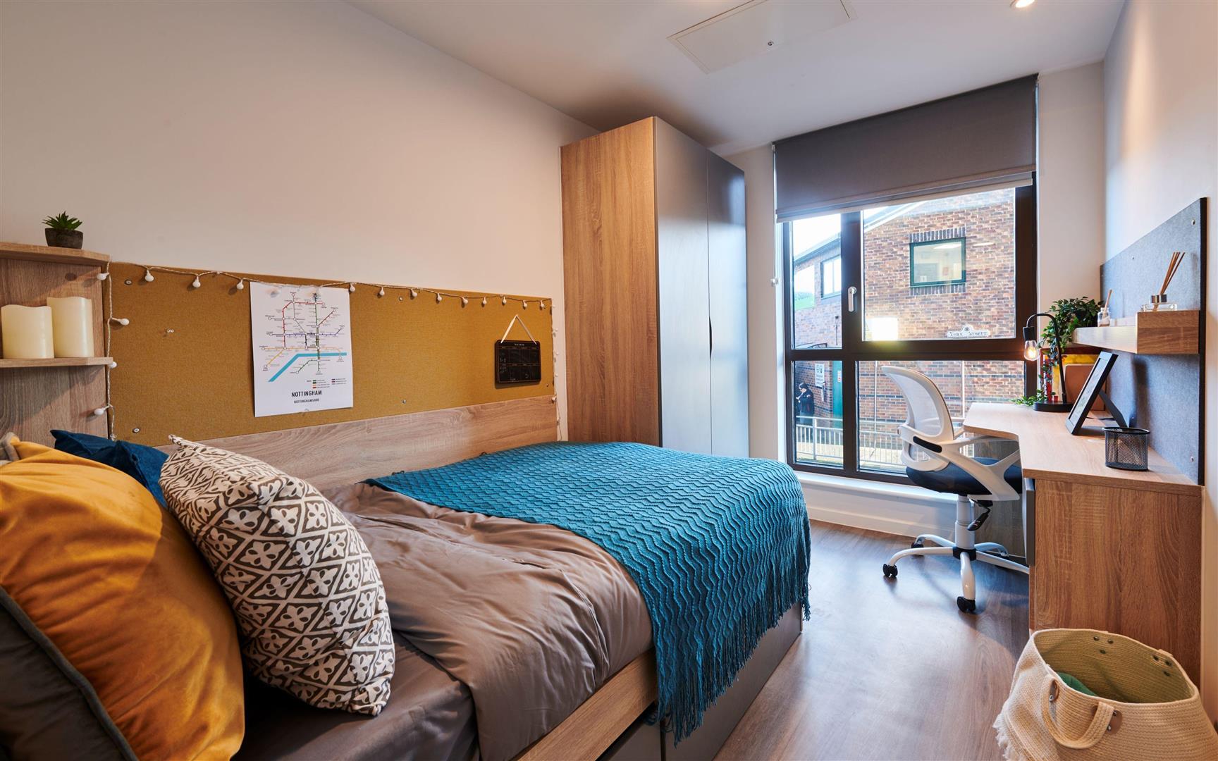 Room Mansfield Road in Nottingham