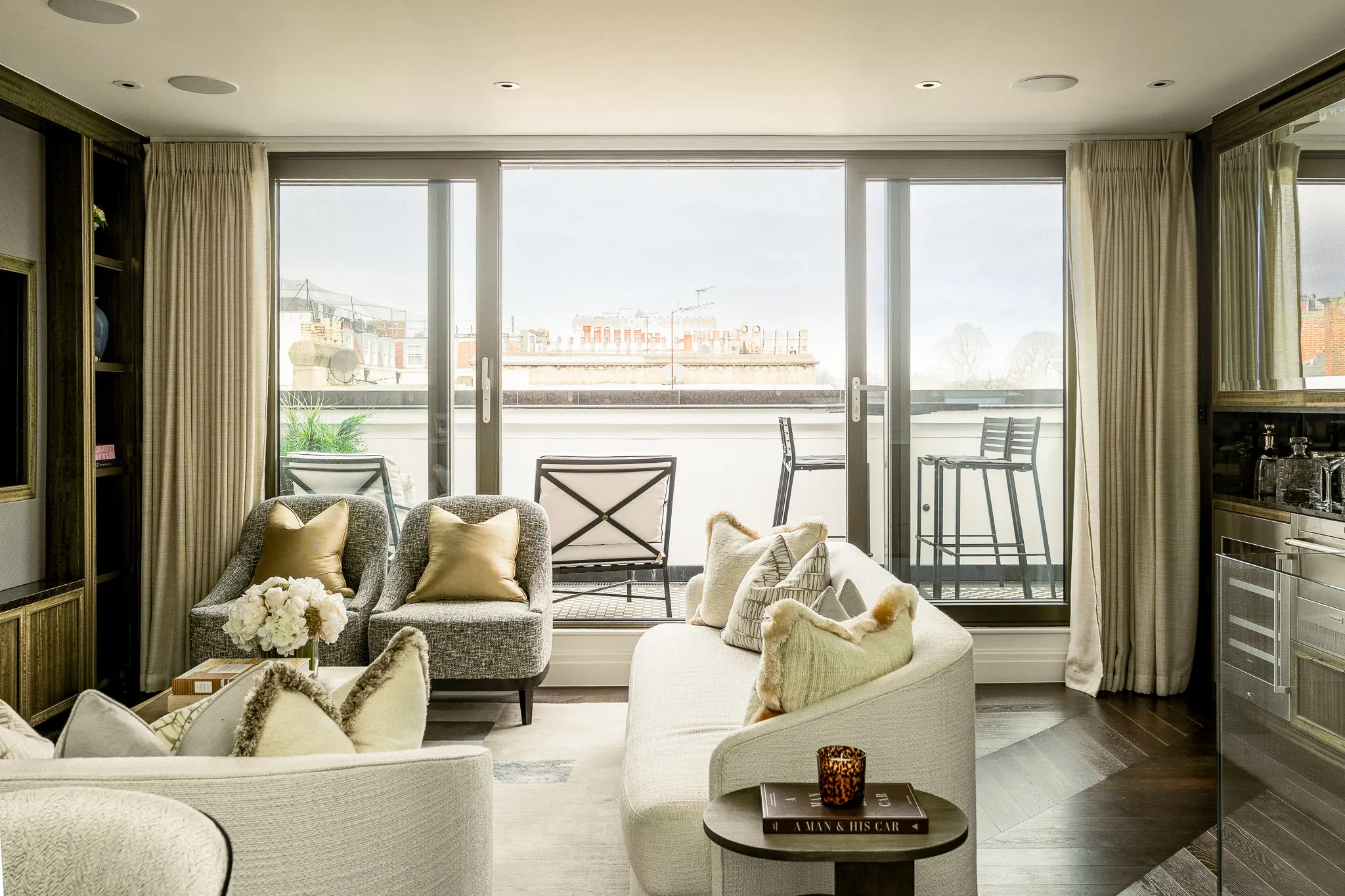 Flat Prince of Wales Terrace in Greater London