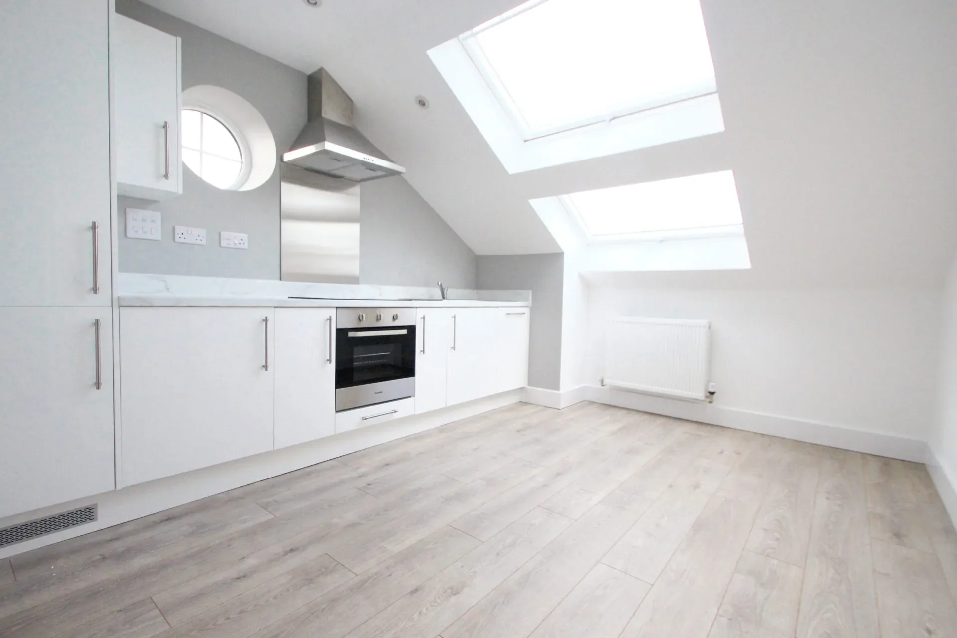 Flat Barker Road in Maidstone