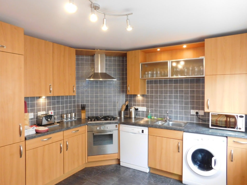 Flat Shaw Crescent in Aberdeen City