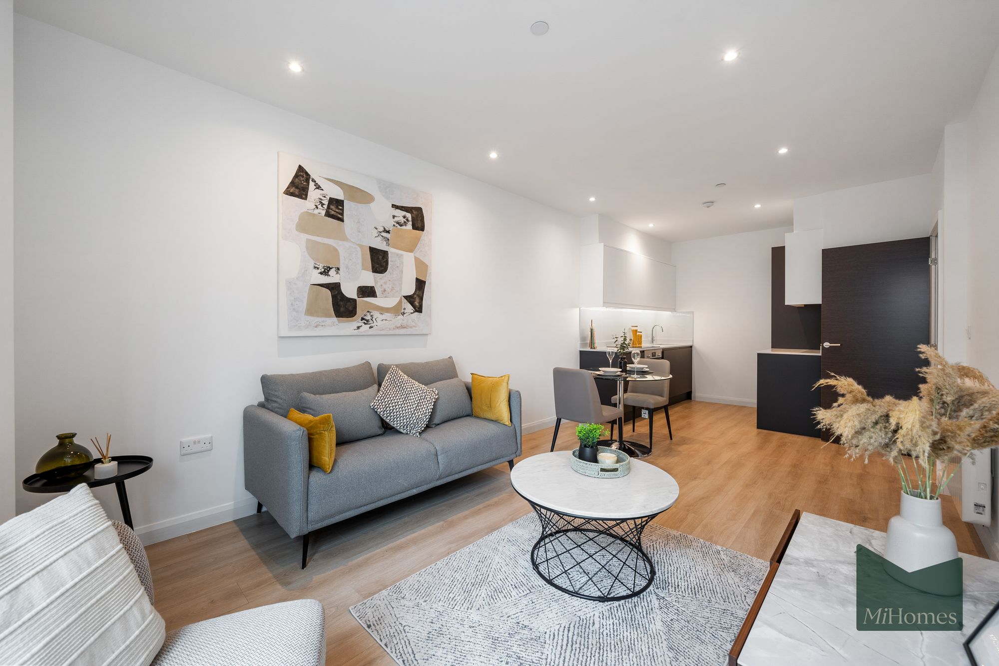 Flat Wellington Street in Slough