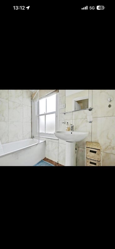 Room Cortayne Road in Greater London