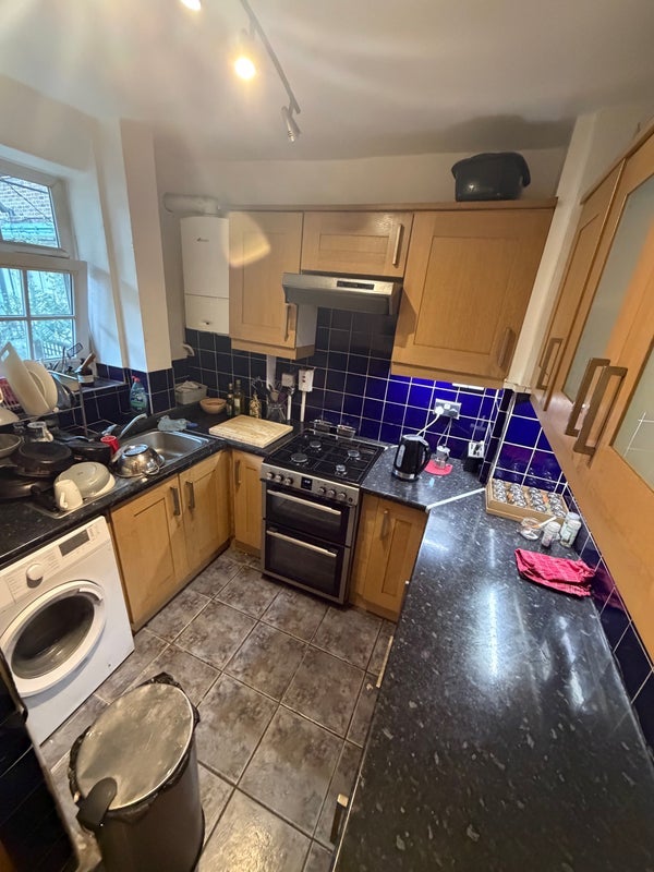 Room Kennington Park Road in Greater London