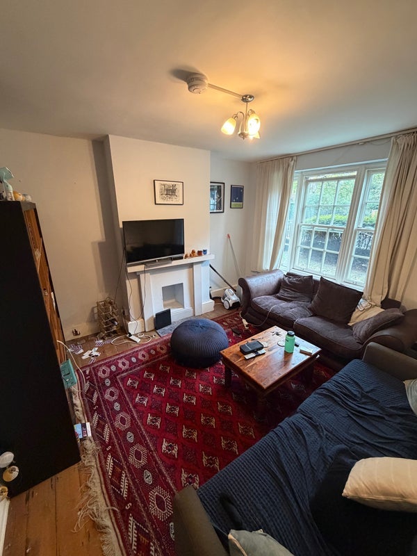 Room Kennington Park Road in Greater London