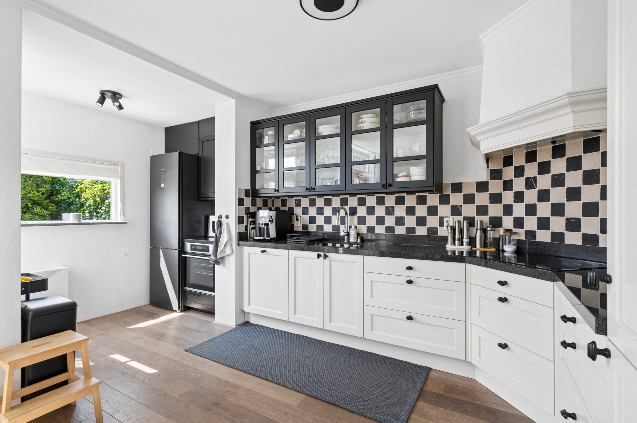 Tussenwoning te koop: Valkenhof 64, Nijkerk