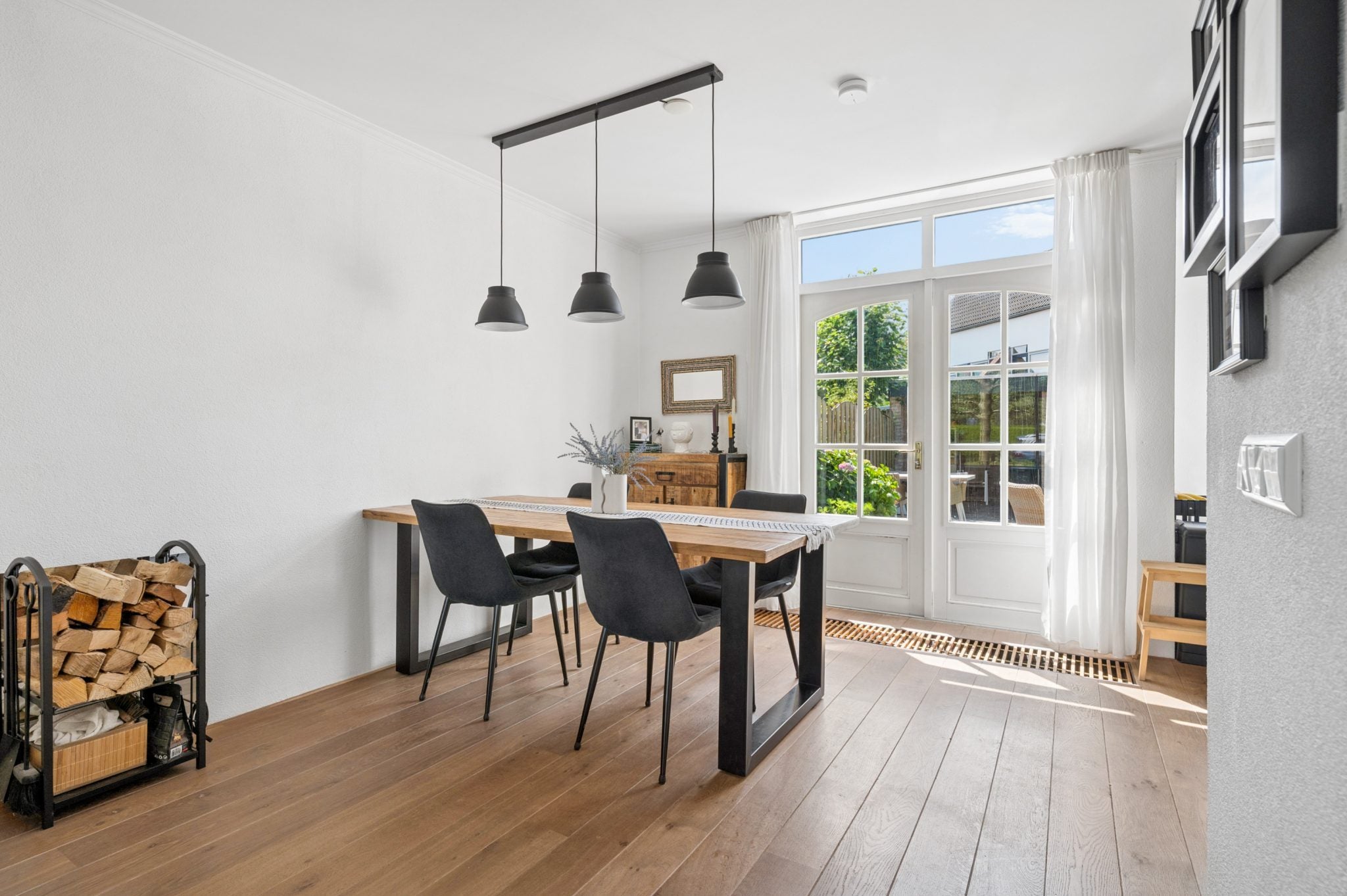 Tussenwoning te koop: Valkenhof 64, Nijkerk