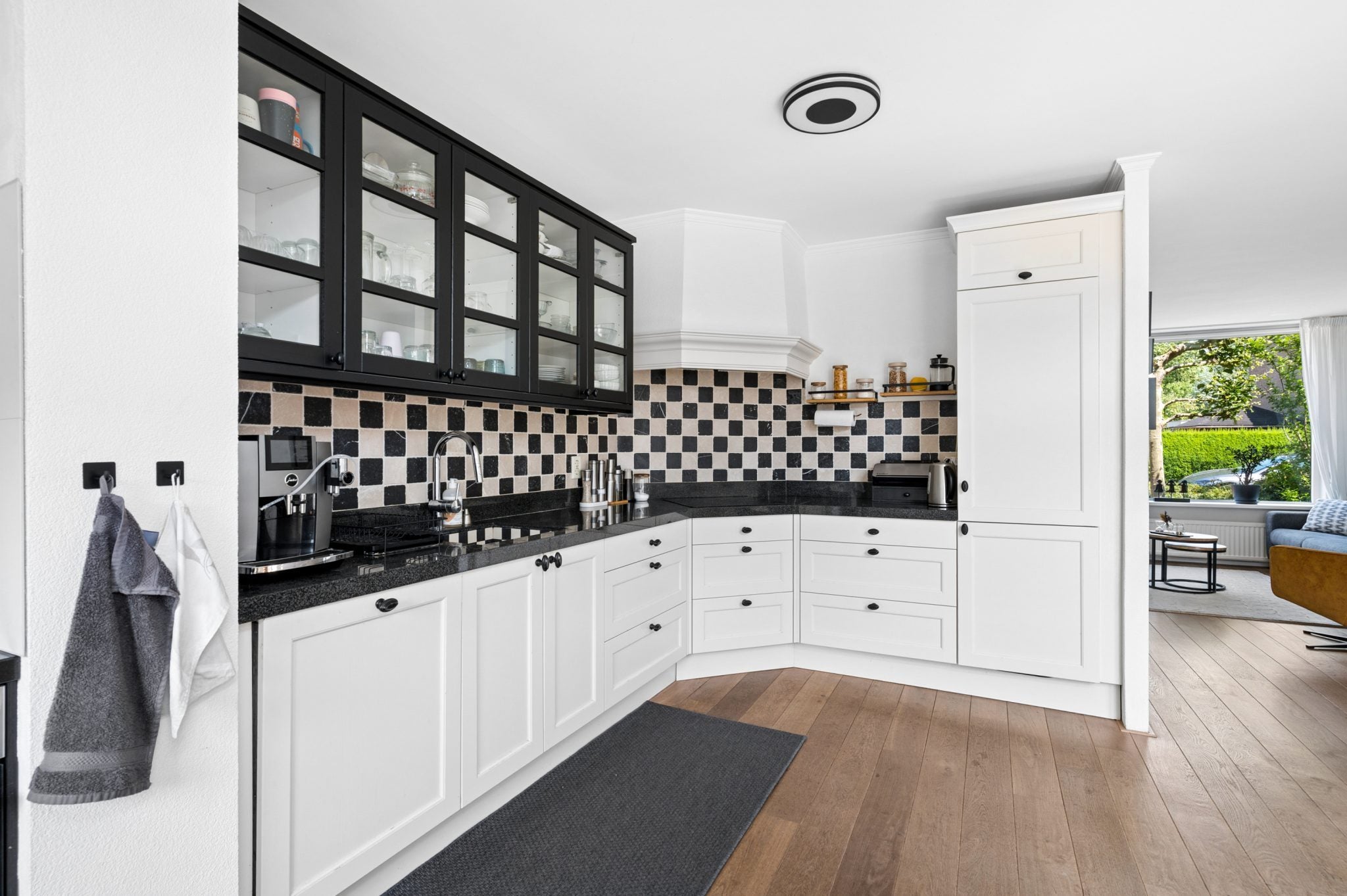 Tussenwoning te koop: Valkenhof 64, Nijkerk