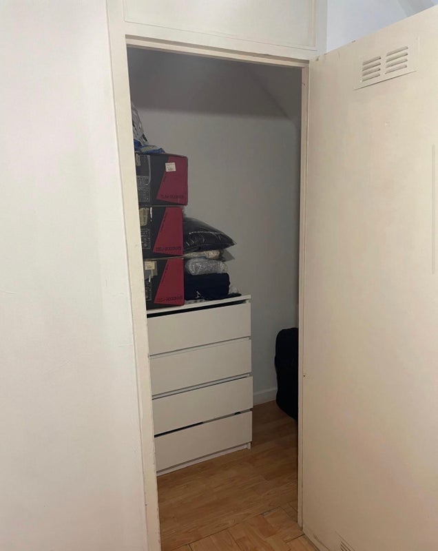 Room Ingrave Street in Greater London