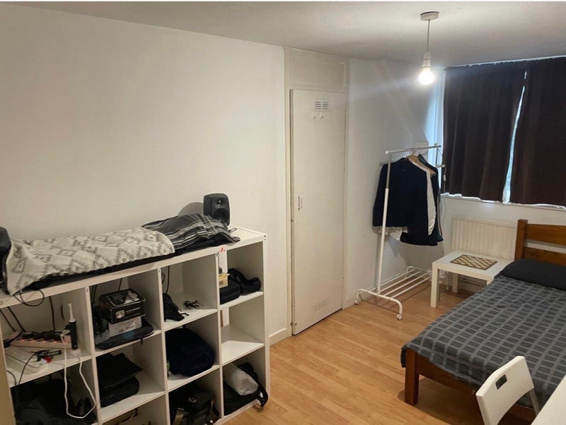 Room Ingrave Street in Greater London