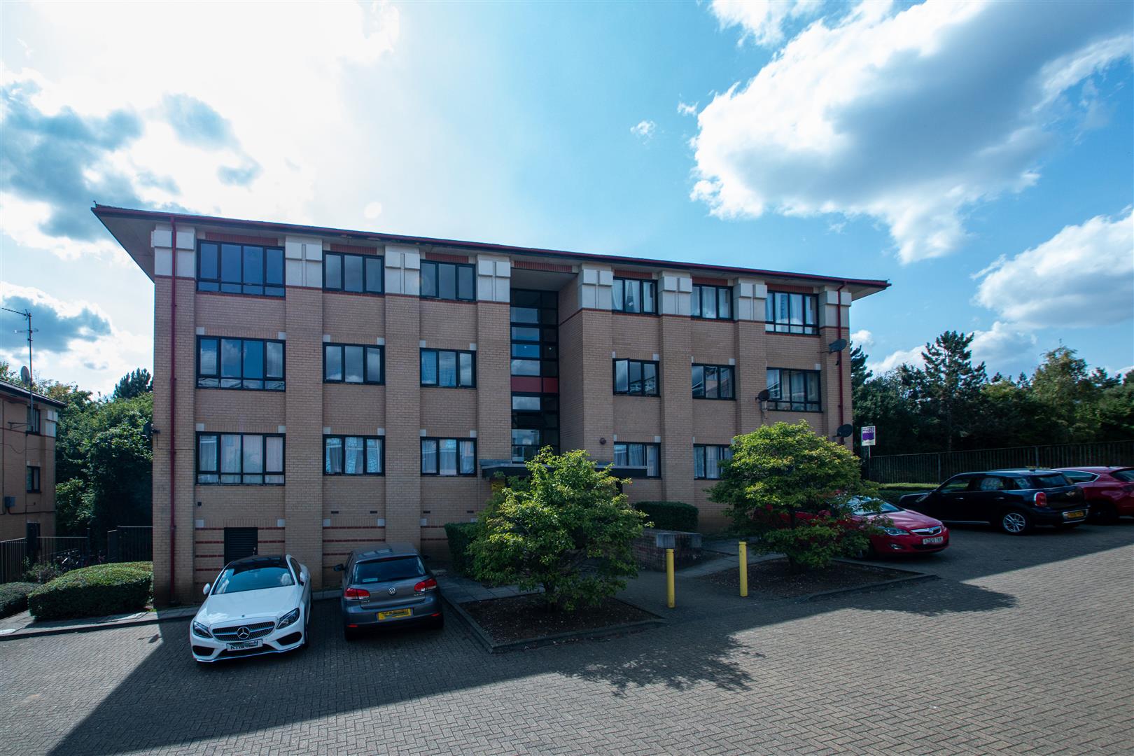 Flat Albion Place in Central Milton Keynes