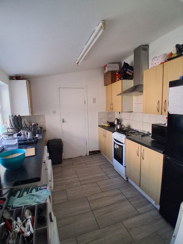 Room Wilmot Road in Greater London