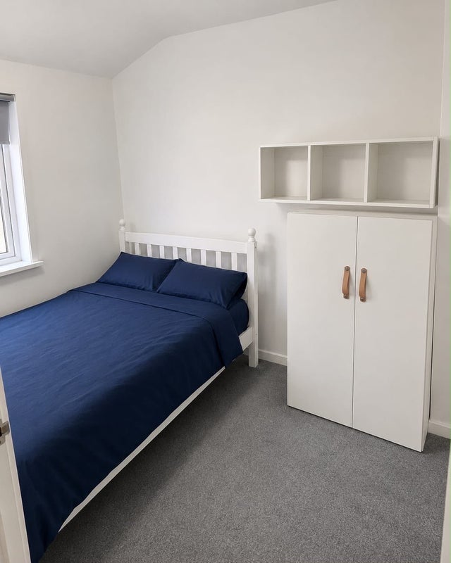 Room Wilmot Road in Greater London