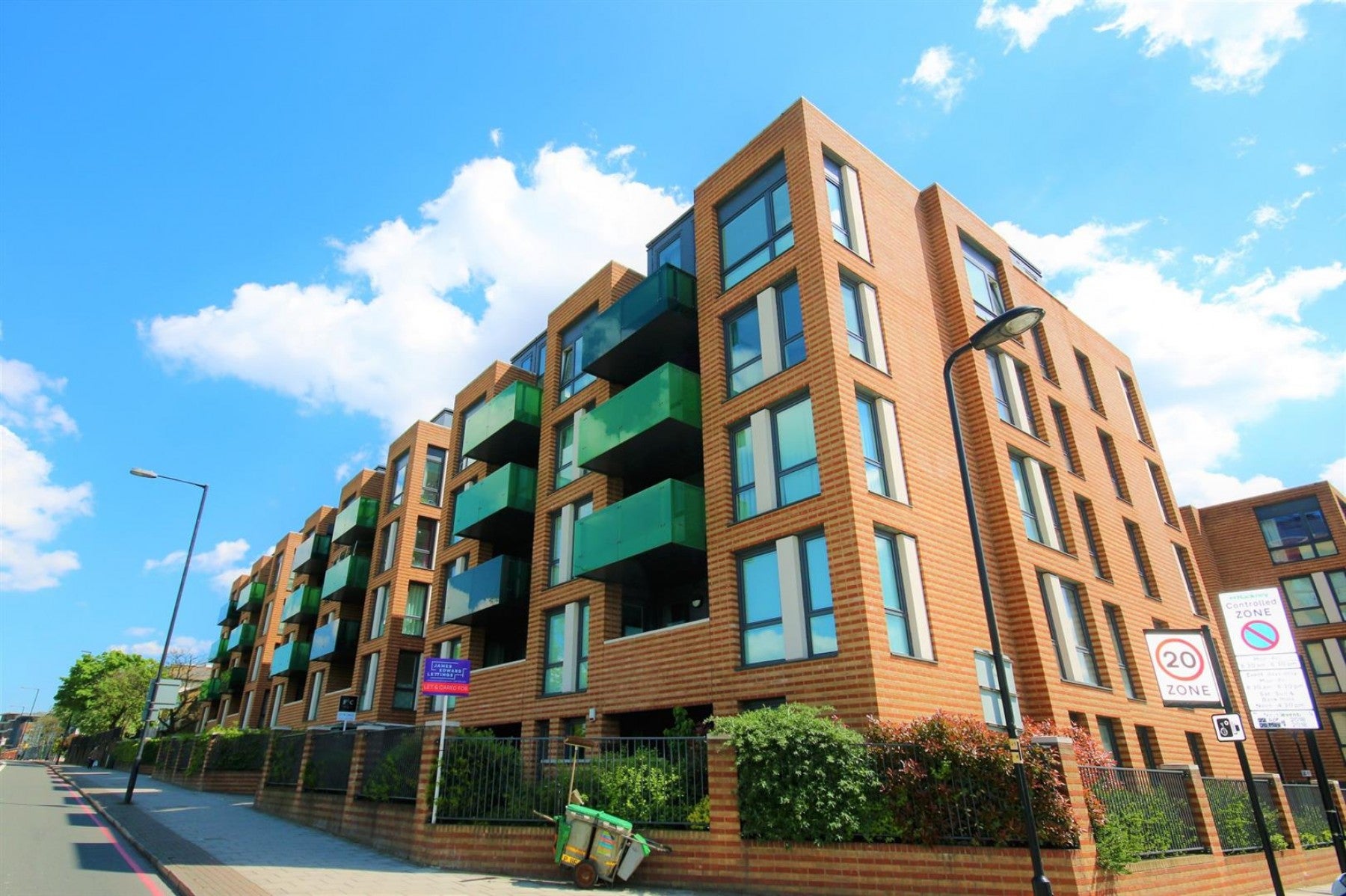 Flat Seven Sisters Road in Greater London