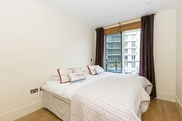 Flat York Road in Greater London