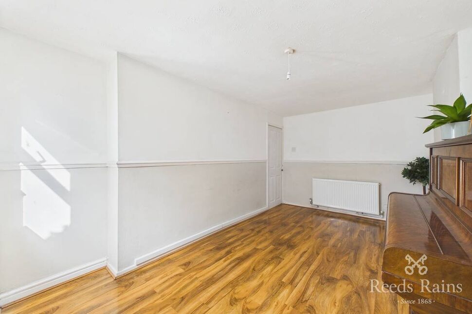 Flat Downall Green Road in Golborne