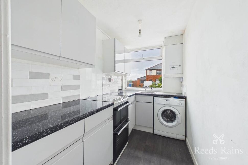 Flat Downall Green Road in Golborne