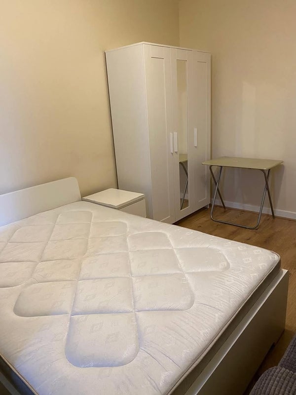 Room Bolney Street in Greater London