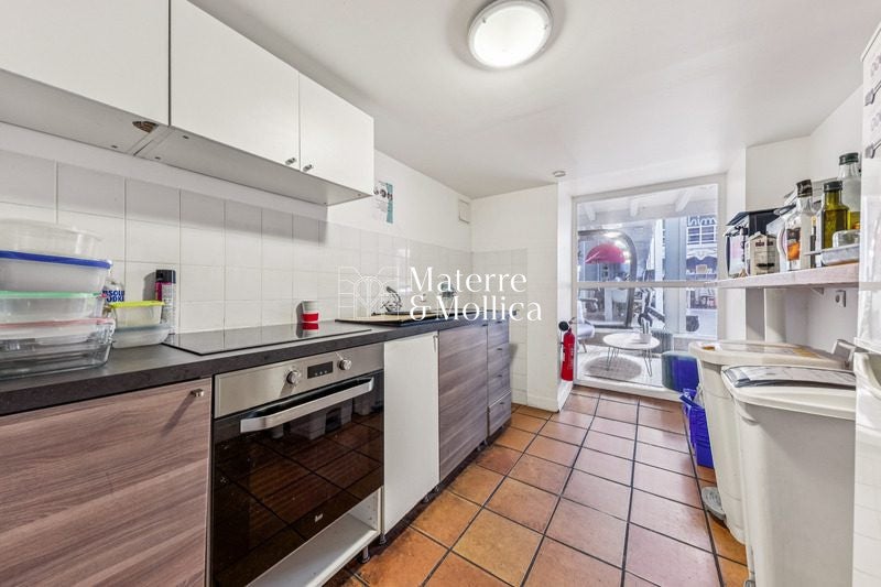 Appartement Rue du Faubourg Saint-Martin à Paris