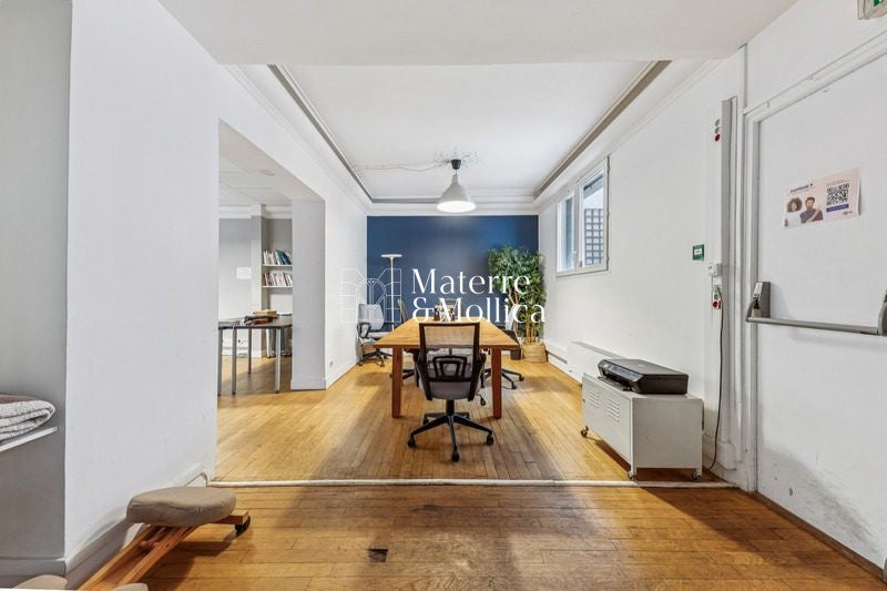 Appartement Rue du Faubourg Saint-Martin à Paris