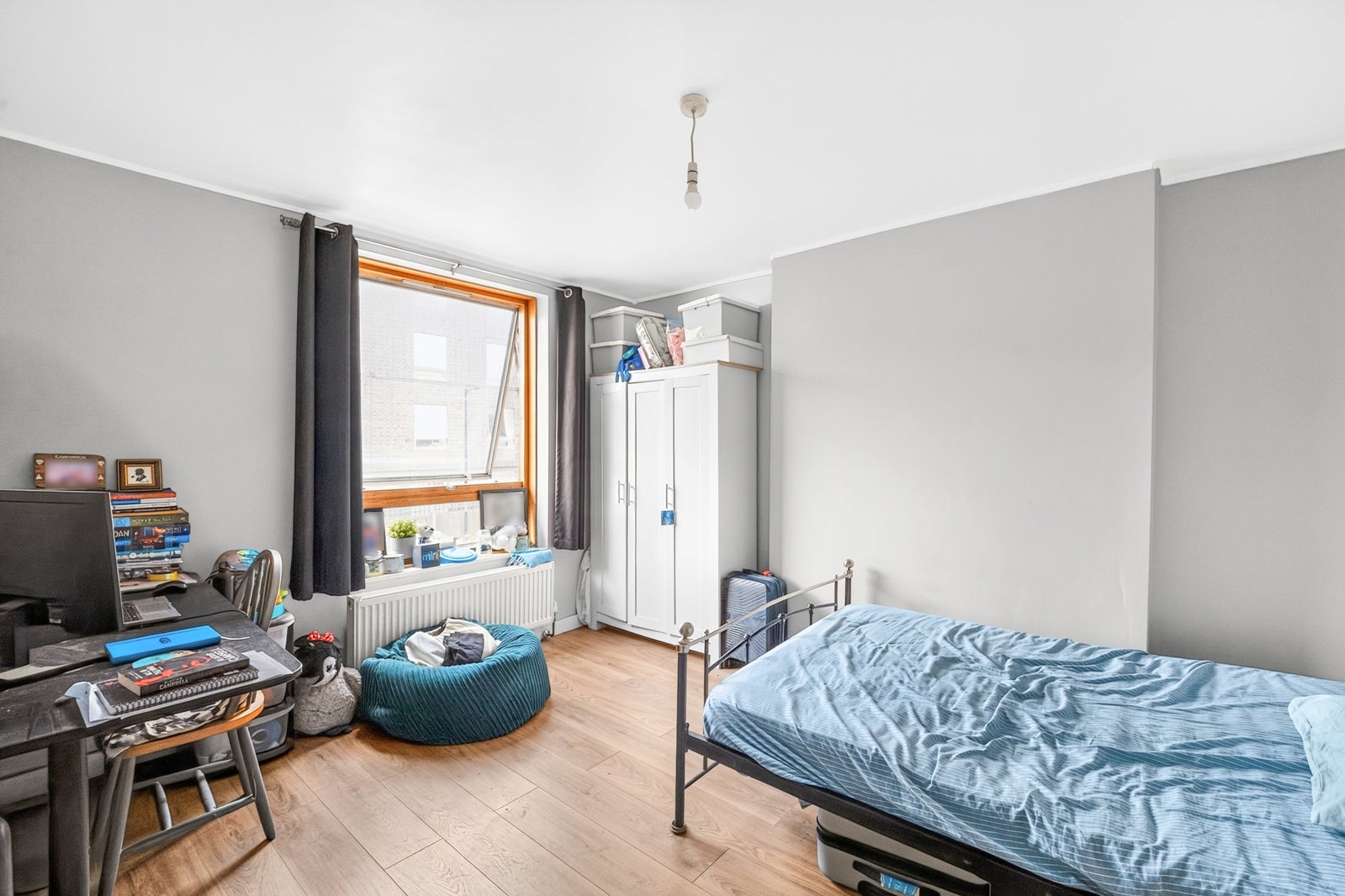 Flat Morecambe Street in Greater London