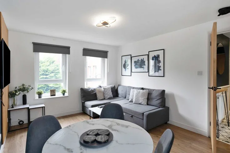 Flat Albert Street in City of Edinburgh