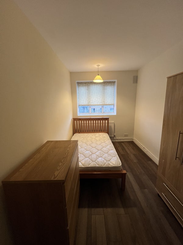 Room Penrose Street in Greater London