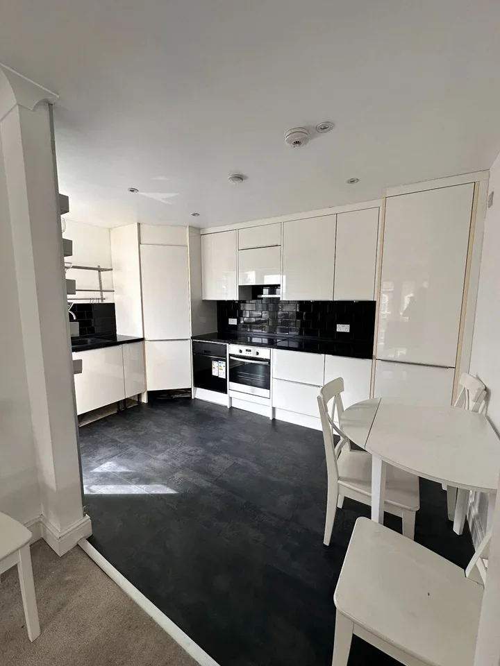 Flat Rubens Place in Greater London
