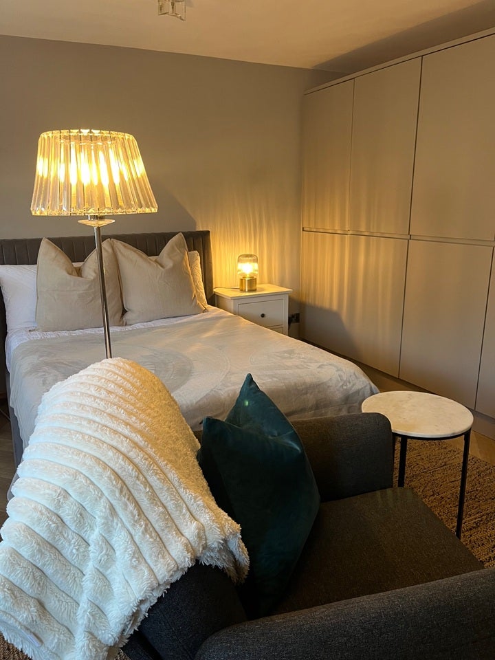 Room Hutton Drive in Brentwood