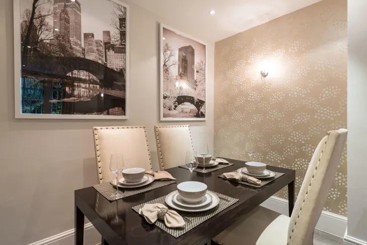 Flat Netherhall Gardens in Greater London