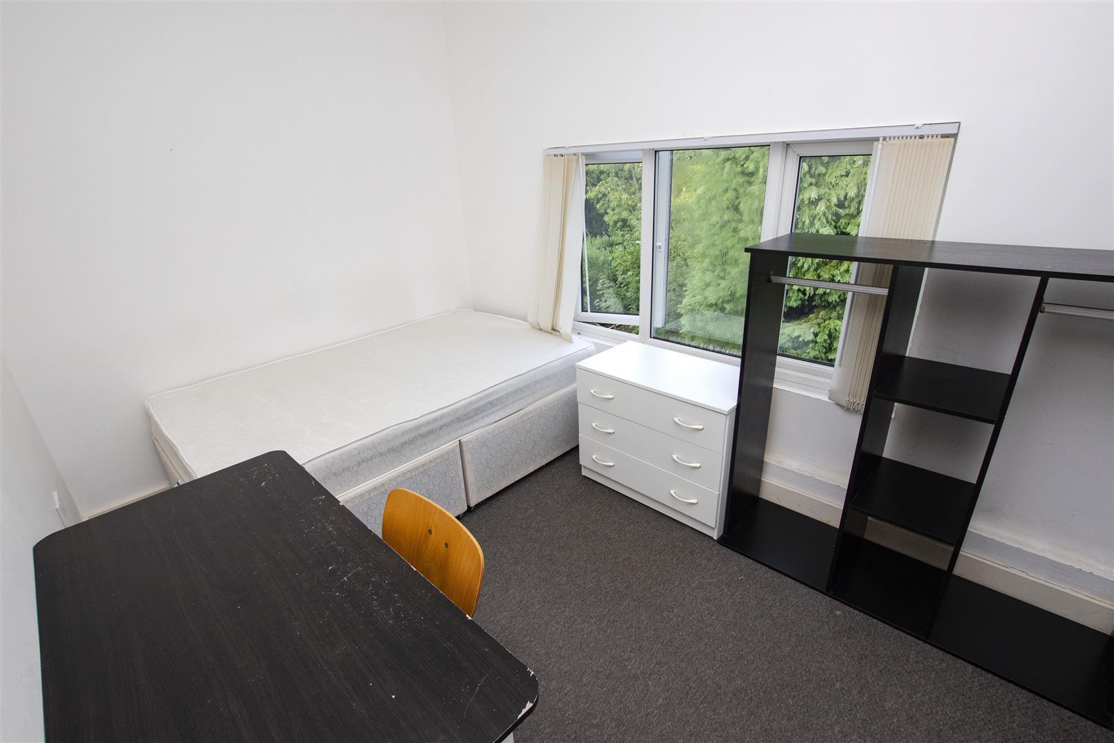 Flat Tiverton Road in Birmingham