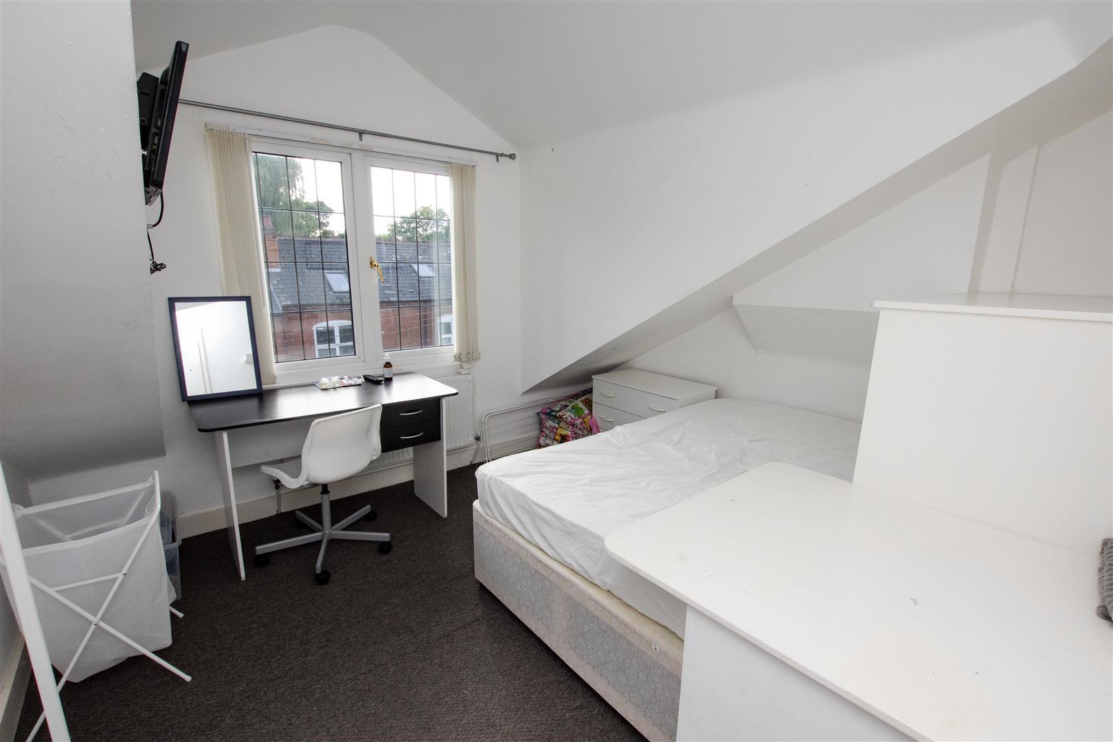 Flat Tiverton Road in Birmingham