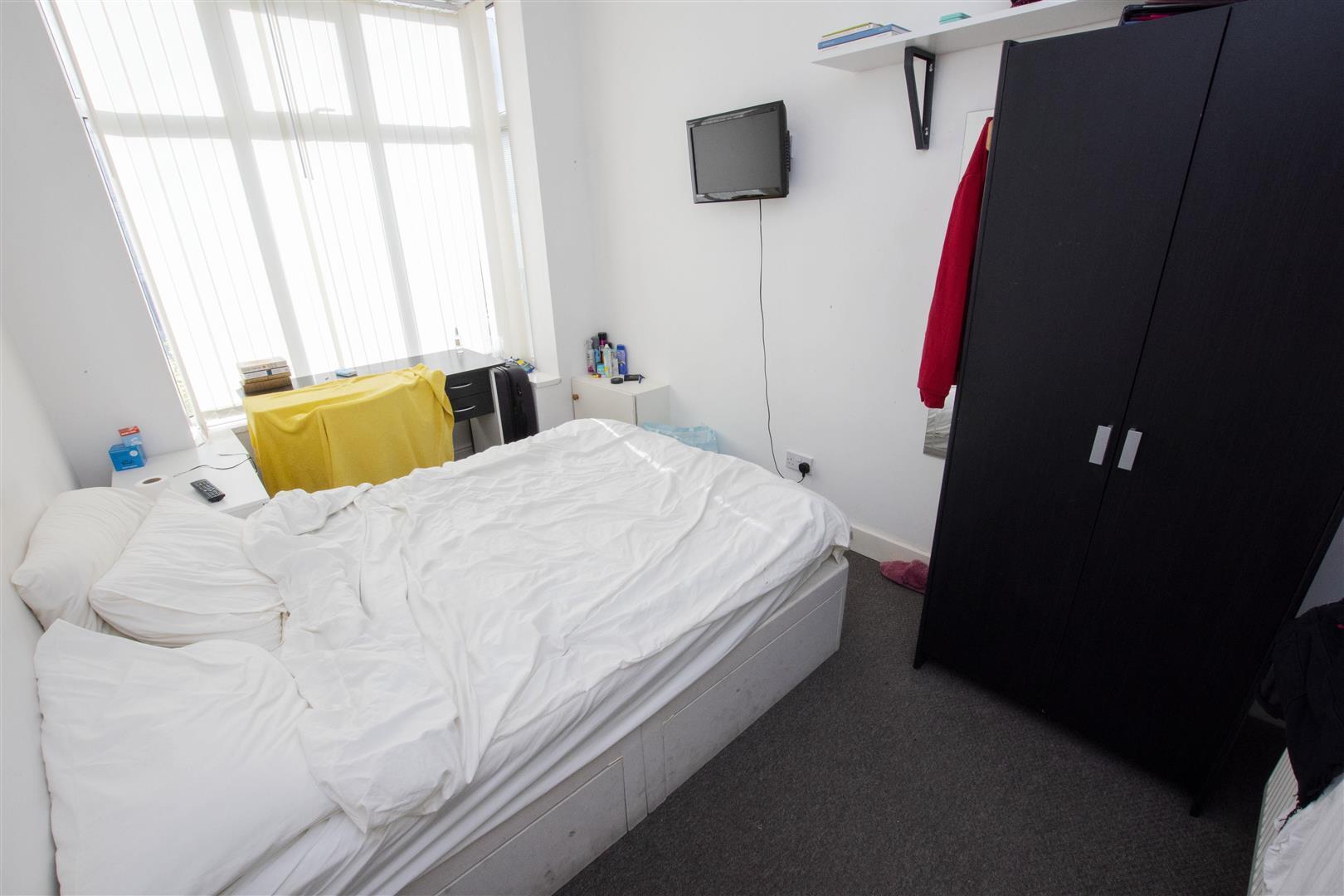 Flat Tiverton Road in Birmingham