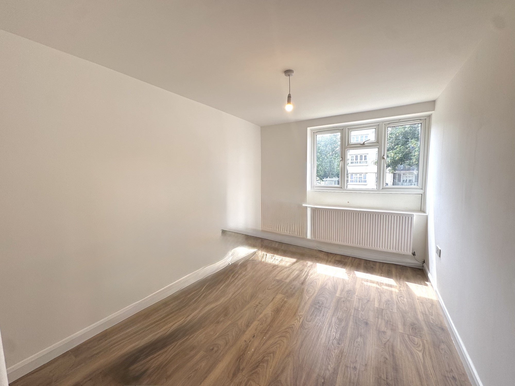 Flat Dormer’s Wells Lane in Greater London