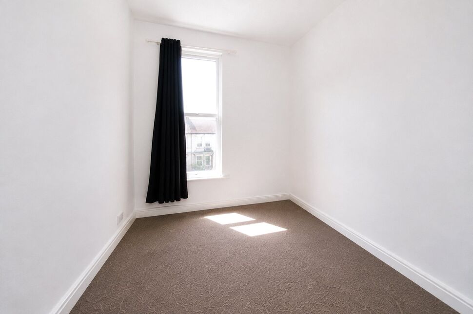 Flat Carmarthen Road in Plymouth