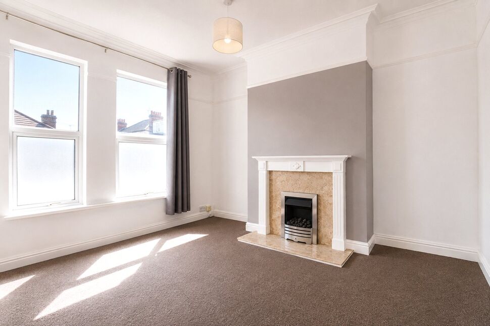 Flat Carmarthen Road in Plymouth