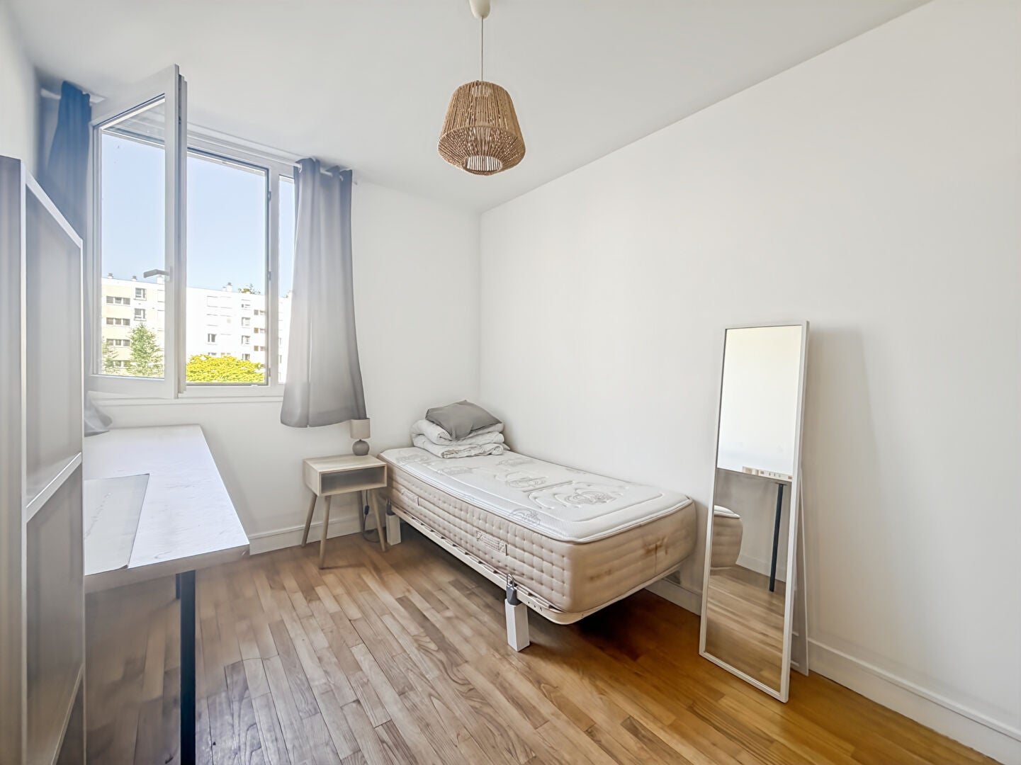 Room Place Recteur Henri Le Moal in Rennes