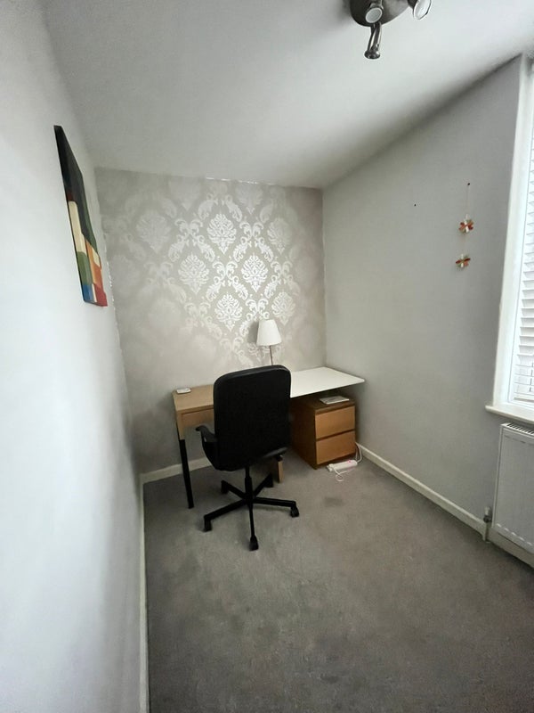 Room Worcester Drive in Greater London